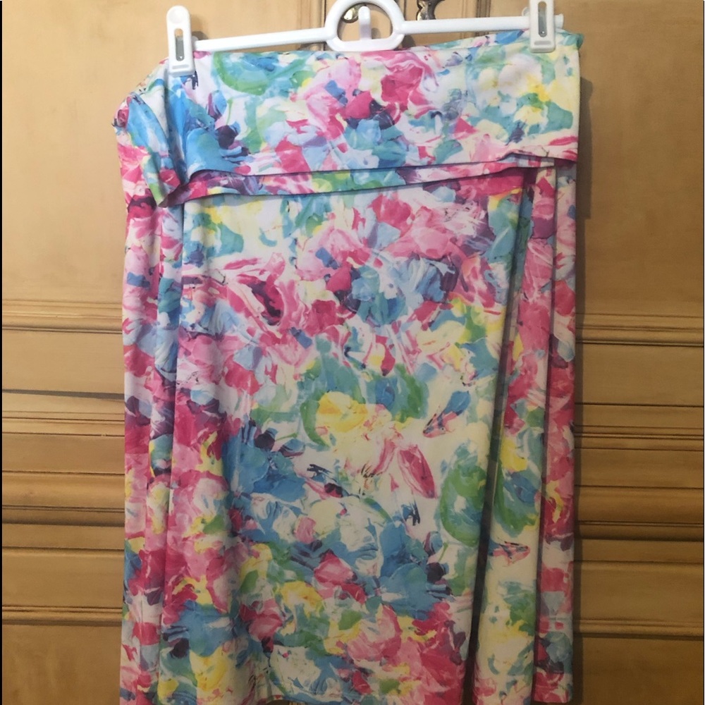 Lularoe skirt